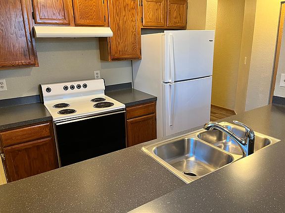 3rd image of 760 Mount Curve Blvd APT 403