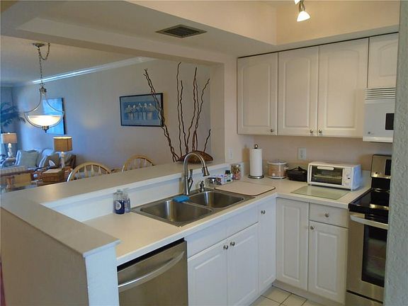 4th image of 7410 S Ocean Dr APT 506