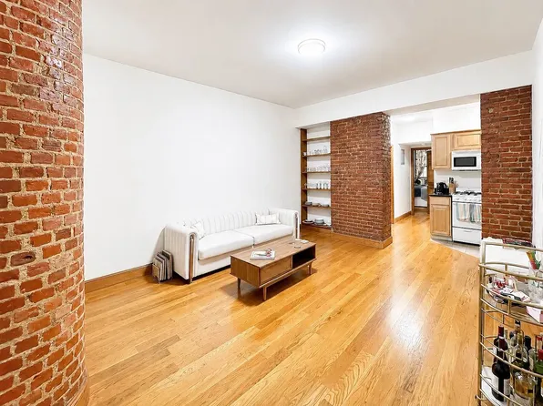 294 W 92nd St, New York, NY