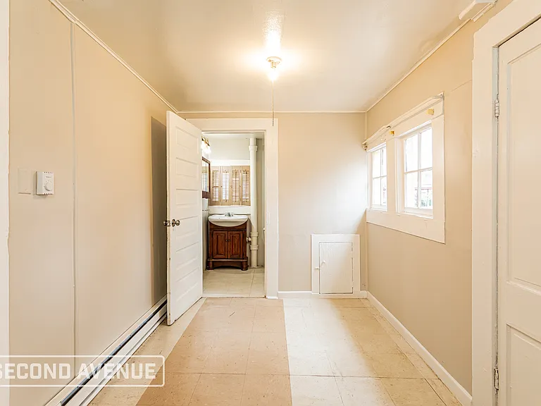 3401 Hickory Ave SW — Photo 9