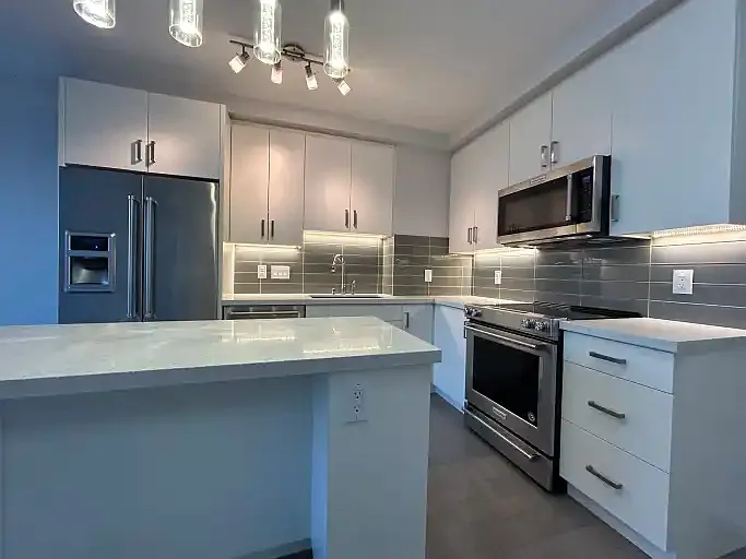 2 bed, 1.0 bath, 570 sqft, $2,395 — Photo 4
