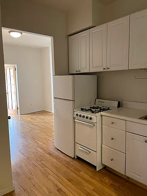 Rented by Jonis Realty | media 7