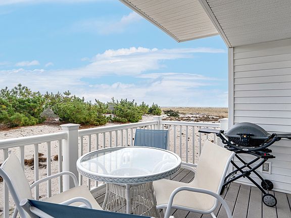 2nd image of 281 Dune Rd Unit 2A