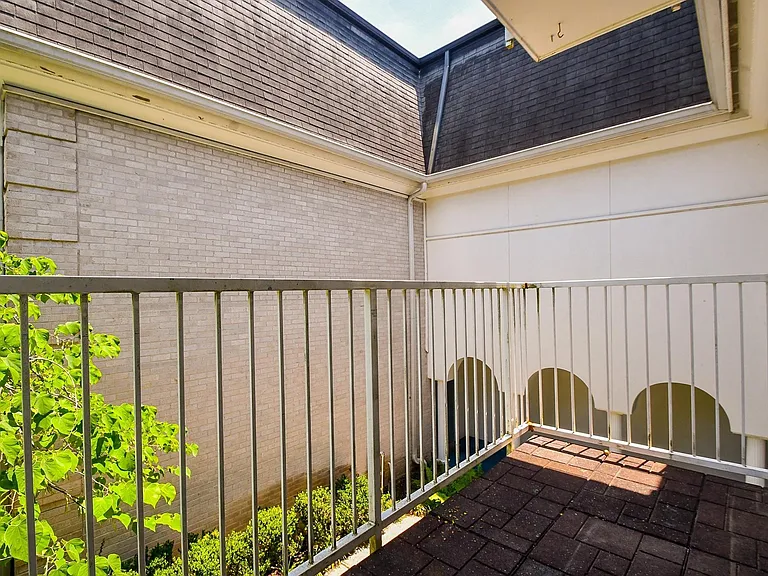 2601 Bellefontaine St — Photo 31