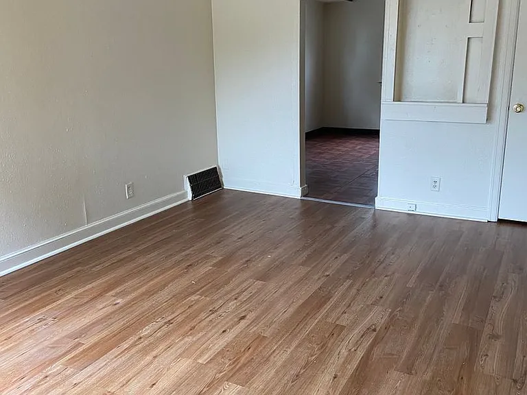 4639 N Sherman Blvd — Photo 5