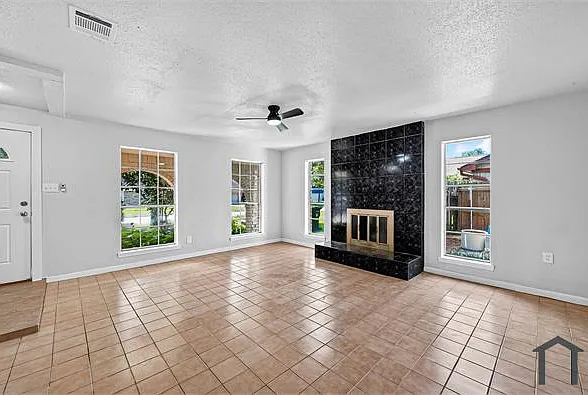 1119 Pinecroft Dr — Photo 6