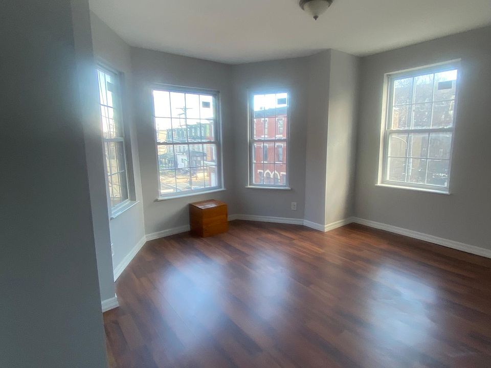 1st image of 1101 W Lehigh Ave #5