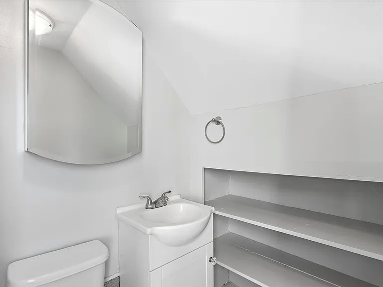 352 Beulah St #1 — Photo 24