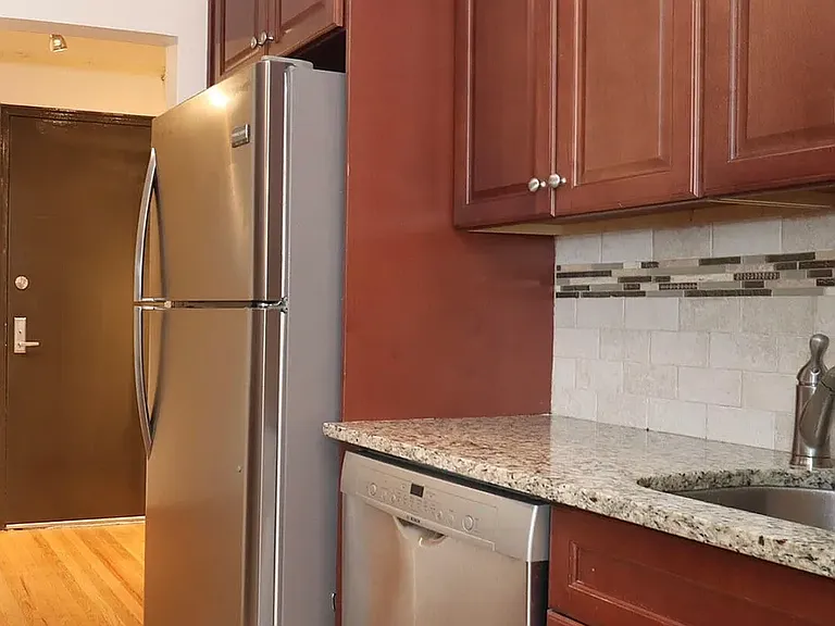 36 Hamilton Ave #5E — Photo 13
