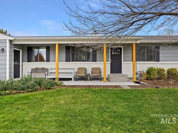 466 Carriage Ln, Twin Falls, ID 83301
