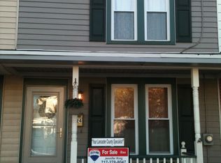 24 S Spruce St, Lititz, PA 17543