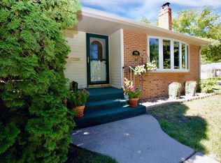 1702 S 1st St, Aberdeen, SD 57401