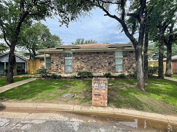 2nd image of 2408 Miguel Ln