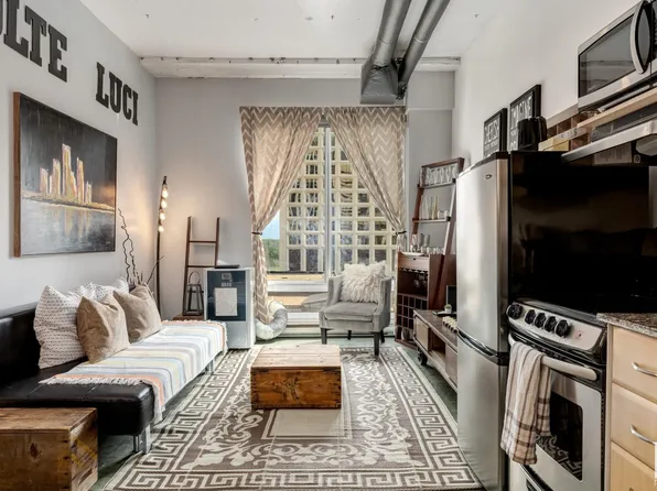 10024 Jasper Ave NW #510, Edmonton, AB T5J 1R9