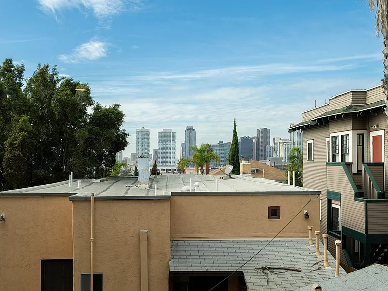 954 23rd St Apartments | Golden Hill Near Downtown & Balboa Park — Photo 13