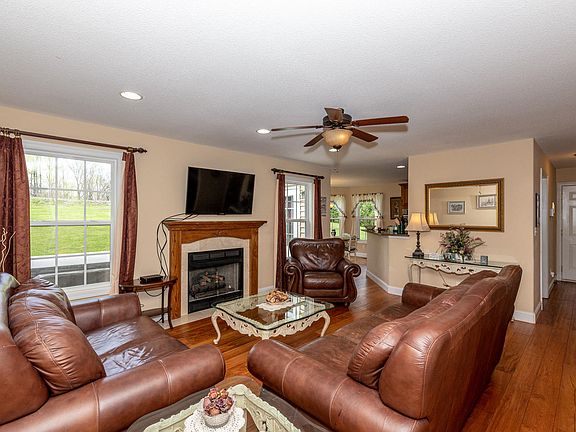 5th image of 5105 Candlewood Ct