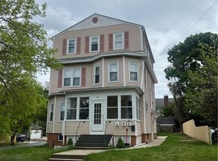 82 Roanoke St, Providence, RI 02908