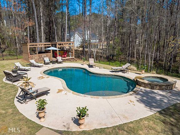 3rd image of 8105 Greens Mill Way