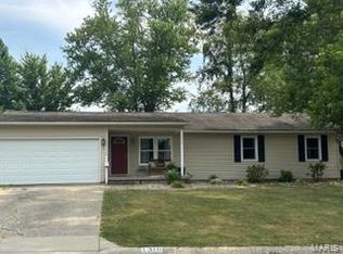 1310 Chestnut St, Greenville, IL 62246