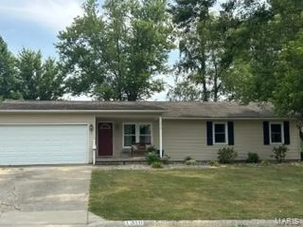 1310 Chestnut St, Greenville, IL 62246