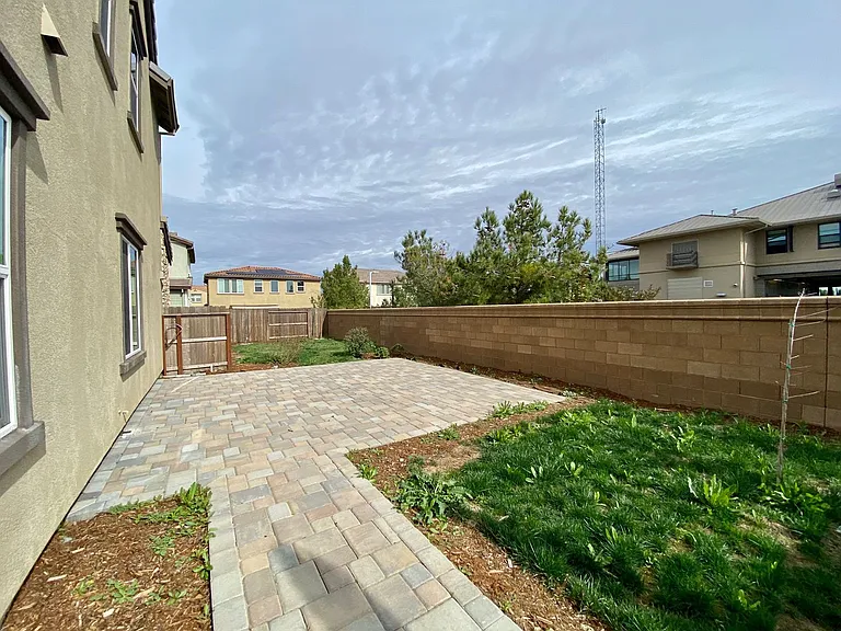 4138 Hydo Lake Way — Photo 7