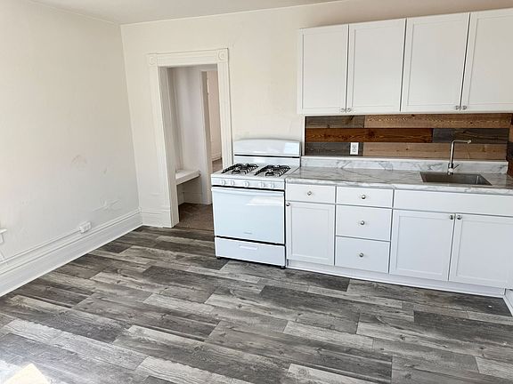 2nd image of 1001 Johnson St #1003