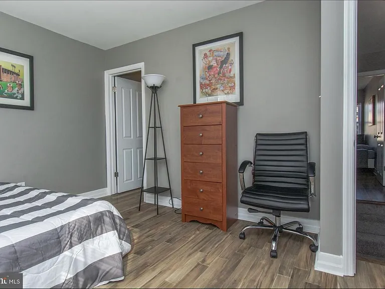 609 Jasper St — Photo 10