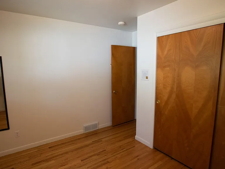 1060 Briarwood Rd — Photo 10