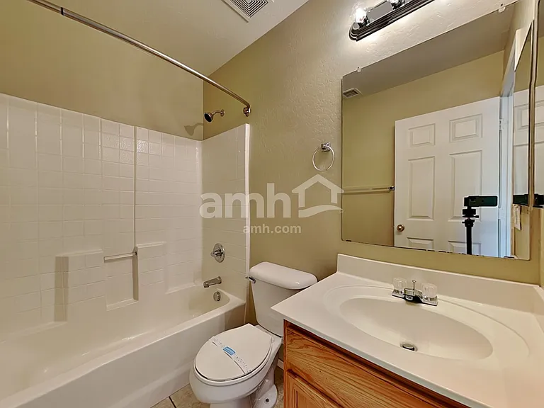 206 S 151st Ave — Photo 17