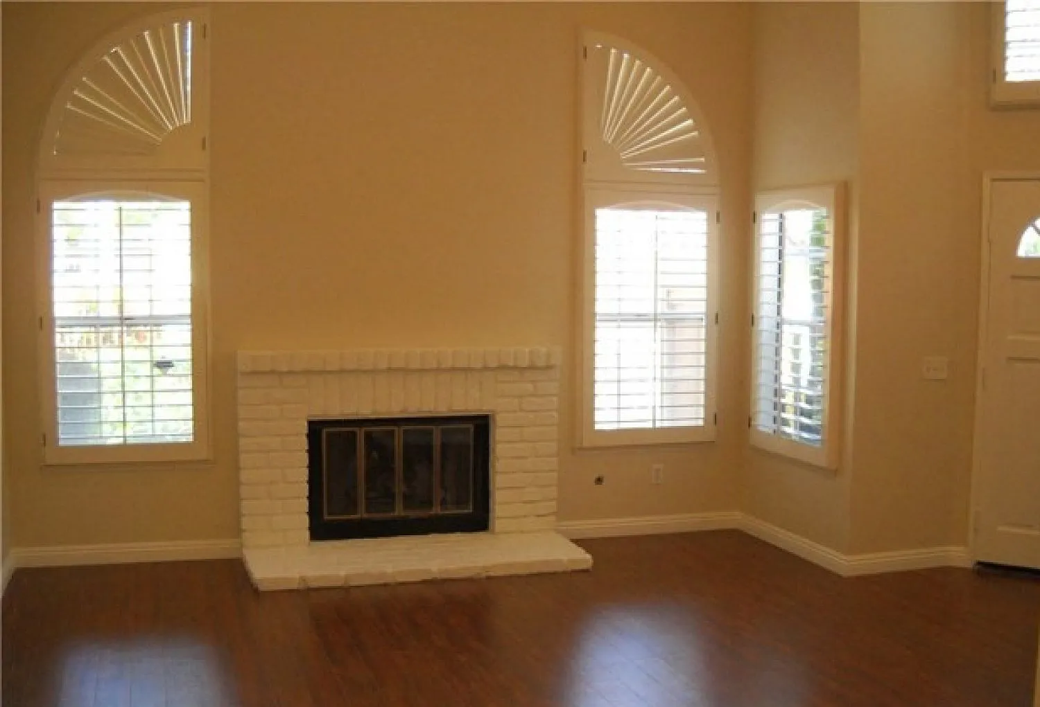 2 bed, 1083 sqft, $3,550 — Photo 4