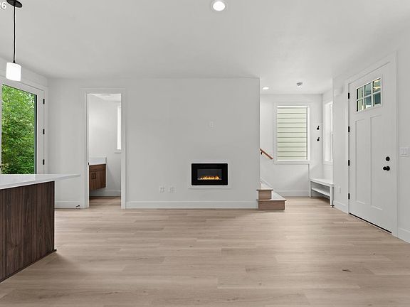 5th image of 9572 SW 91st Ave