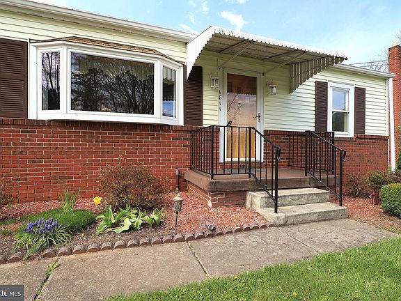 4th image of 1811 E Branch Rd
