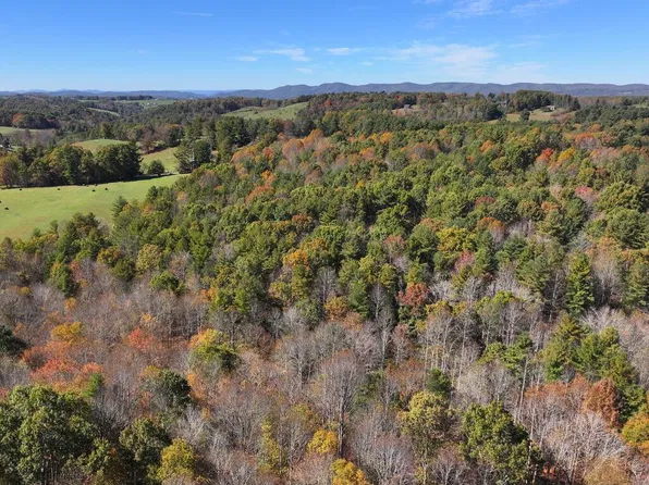 999 Shady Grove Rd NW, Willis, VA 24380