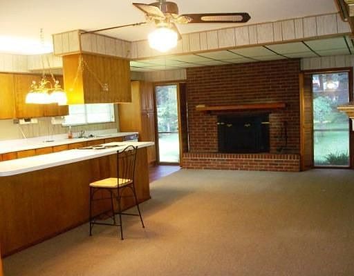 4th image of 94 Camellia Ave