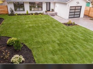 8815 Burke Ave N, Seattle, WA 98103