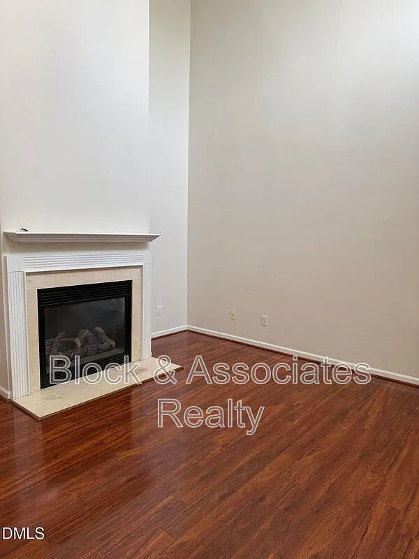 4 bed, 3.0 bath, 1787 sqft, $2,295 — Photo 2