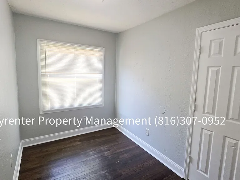 3921 Myrtle Ave — Photo 13