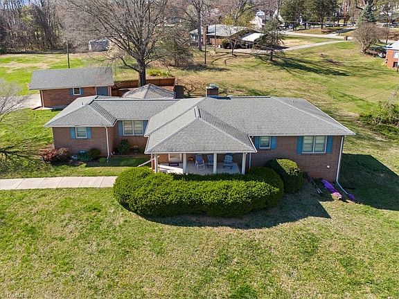 2nd image of 3615 N Ohenry Blvd