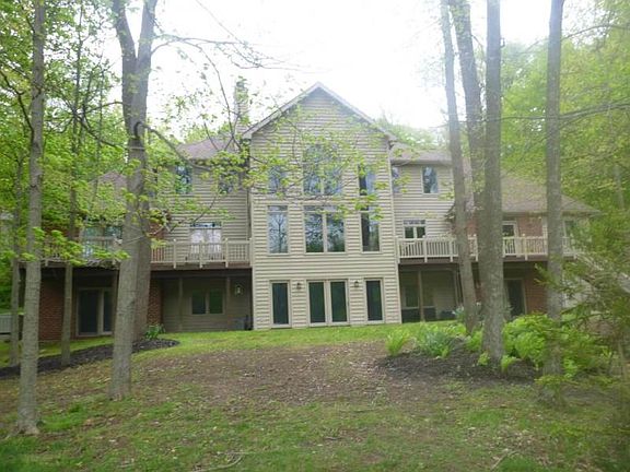 3rd image of 244 Pinehurst Dr