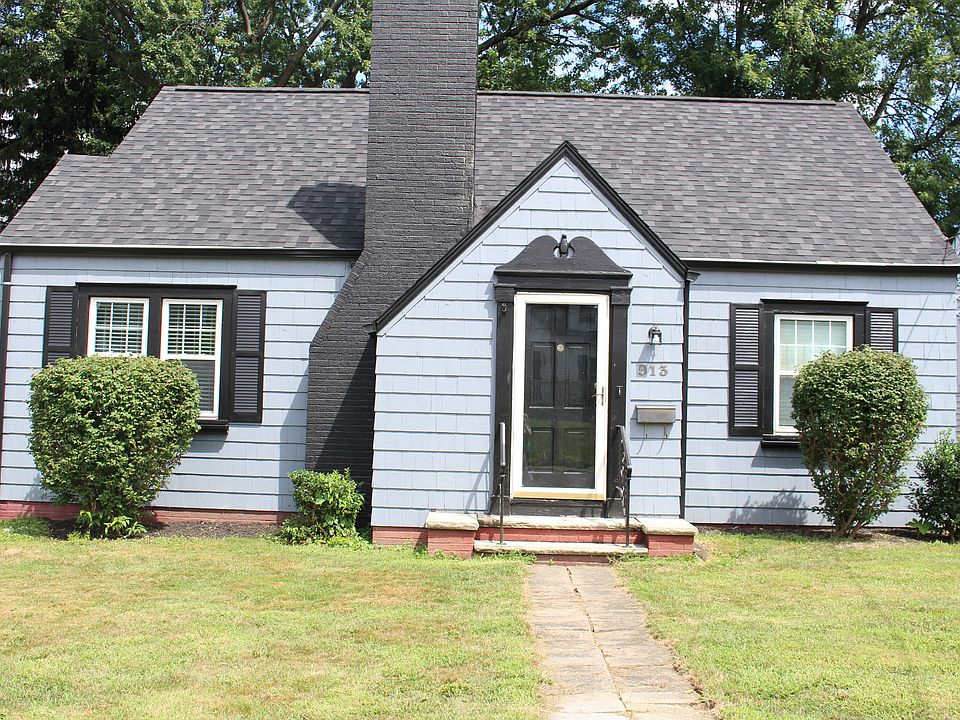 1st image of 913 28th St NE