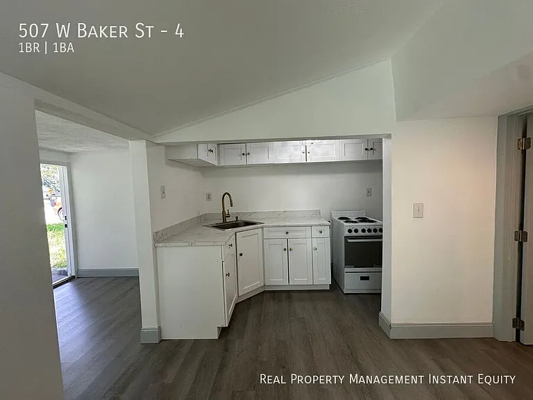 507 W Baker St #4 — Photo 8