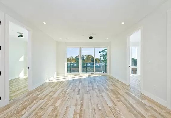 3rd image of 8 Fairview Pl #202A