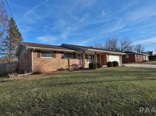 409 Hillcrest Dr, Washington, IL