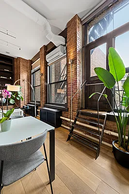 Sold by Compass | media 18