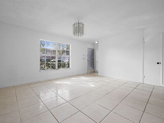 5th image of 7503 Kimberly Boulevard #142