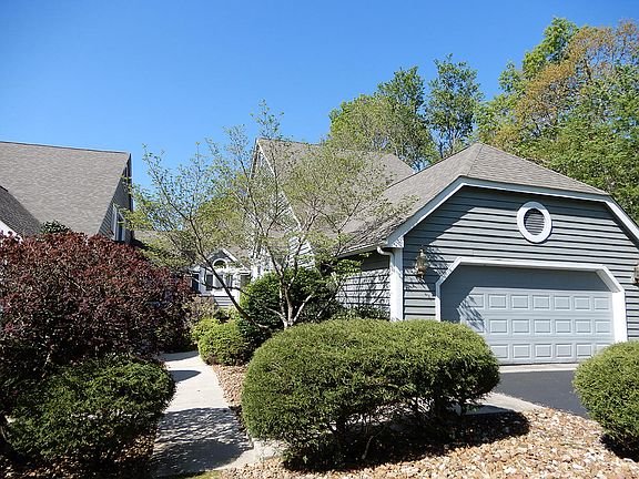 2nd image of 208 Dorchester Ct