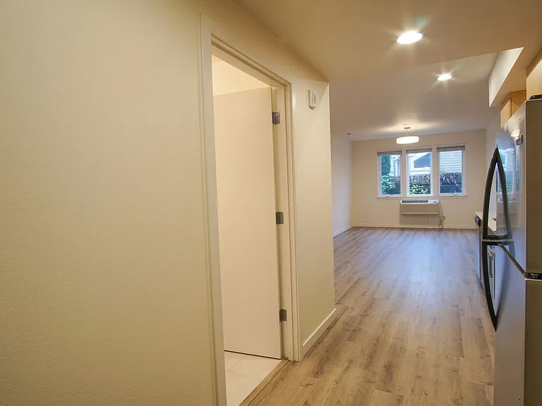 6015 S Virginia Ave #201 — Photo 17