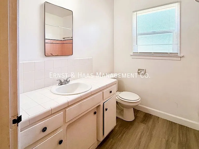 12911 Whitewood Ave — Photo 10