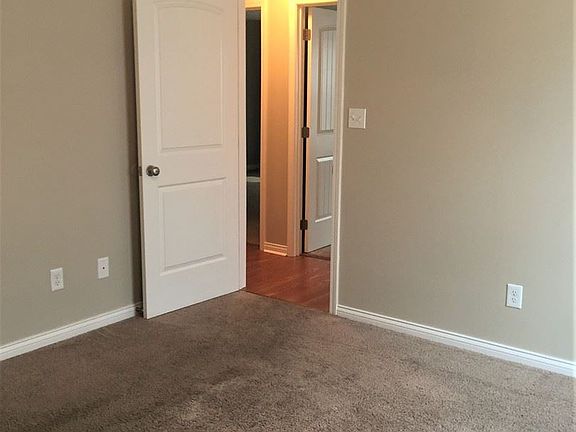 5th image of 260 Walnut Creek Dr APT D12