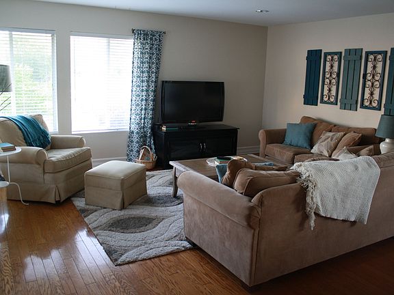 2nd image of 125 Canisius Cir